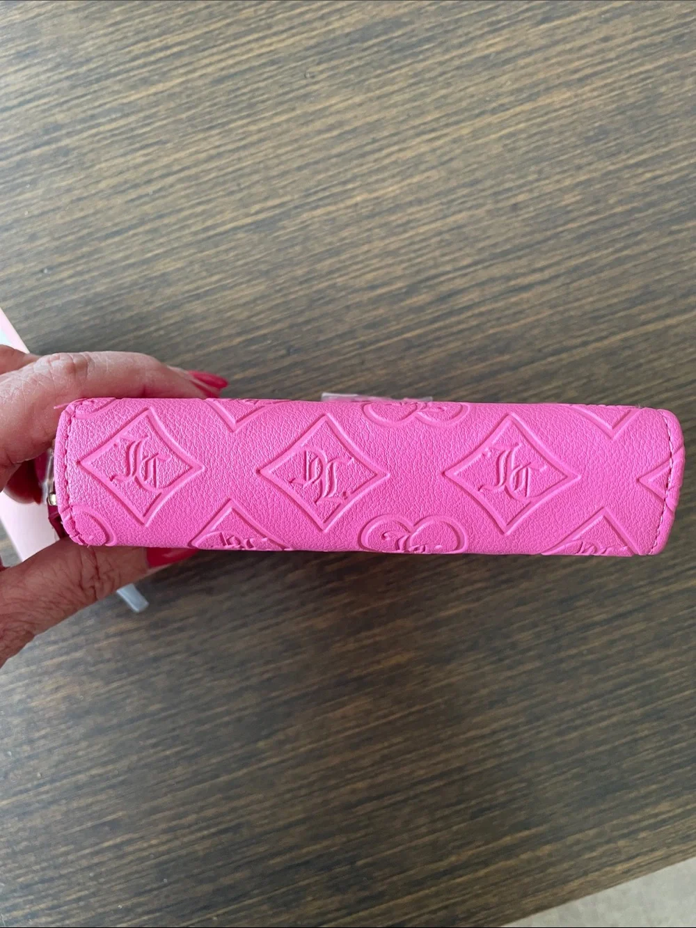 JUICY COUTURE “GOOD TIMES” MEDIUM DB. ZIP AROUND WALLET Heart Embossed Hot Pink